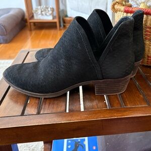 Lucky Brand Black Ankle Suede Leather Booties - size 7